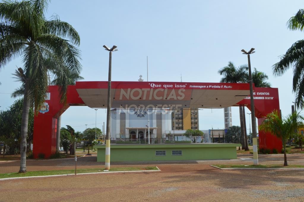 Ação da Prefeitura de Fernandópolis identifica e orienta pessoas em situação de rua na praça central